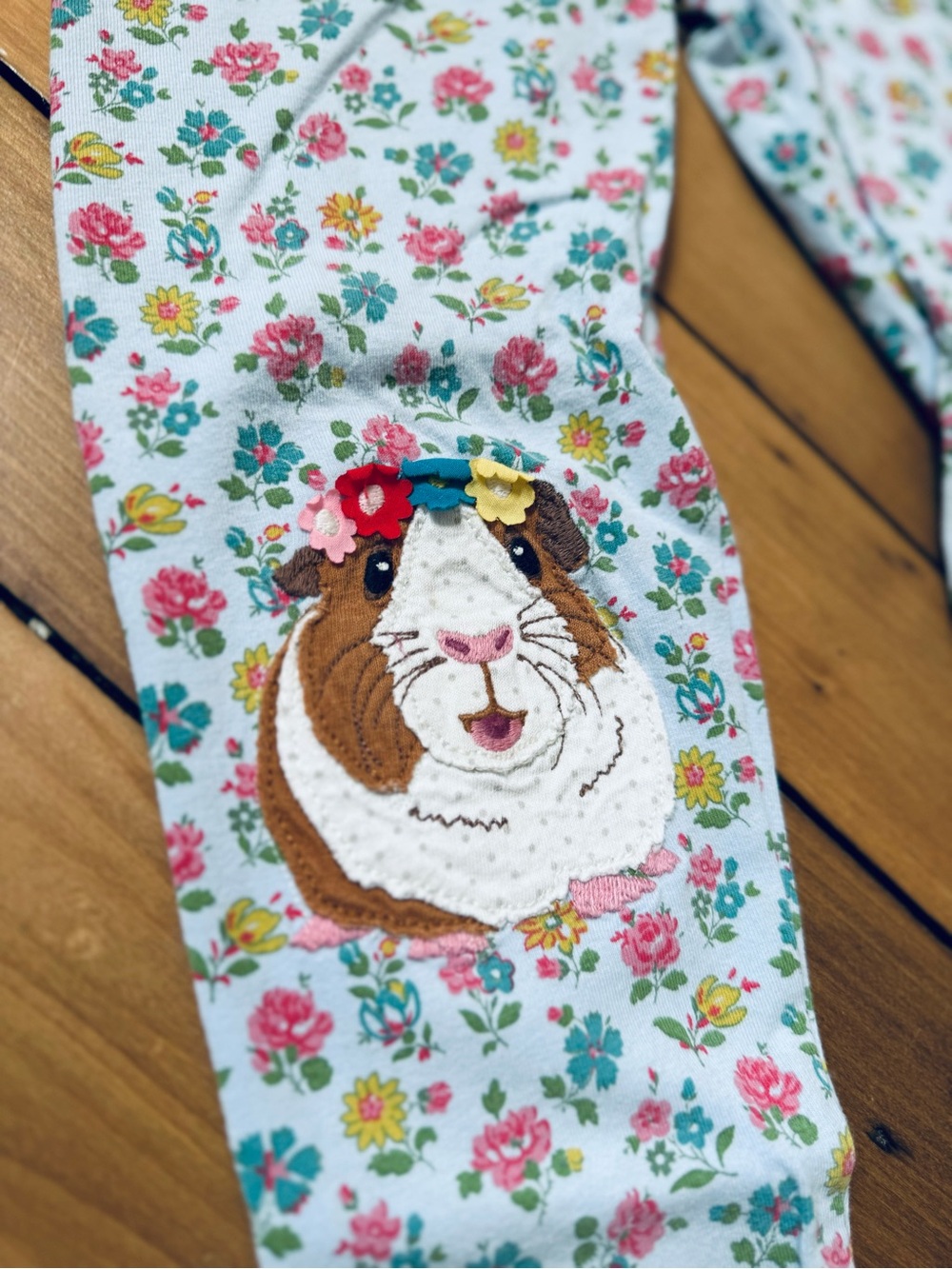 Boden Whimsical Hamster Appliqué Leggings with Pink and Yellow Accents